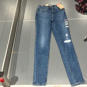 NWT levis 721 high rise skinny jeans